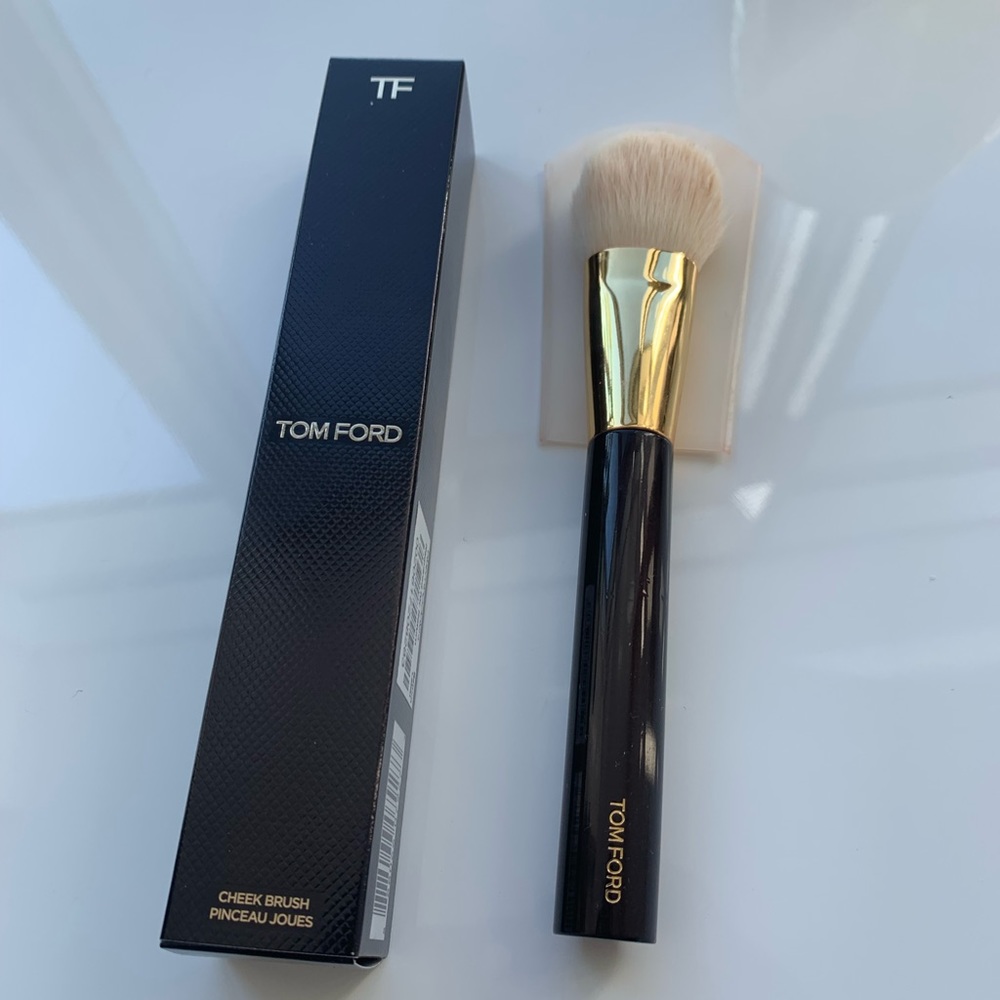 Tom Ford cheek brush